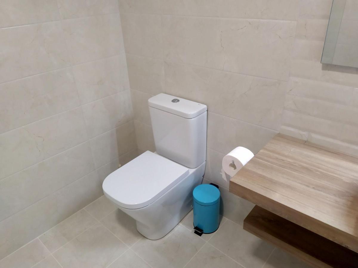 Hall 92 Quartos Com Wc Em Moradia Com Piscina A-Das-Lebres Лоурес Екстериор снимка