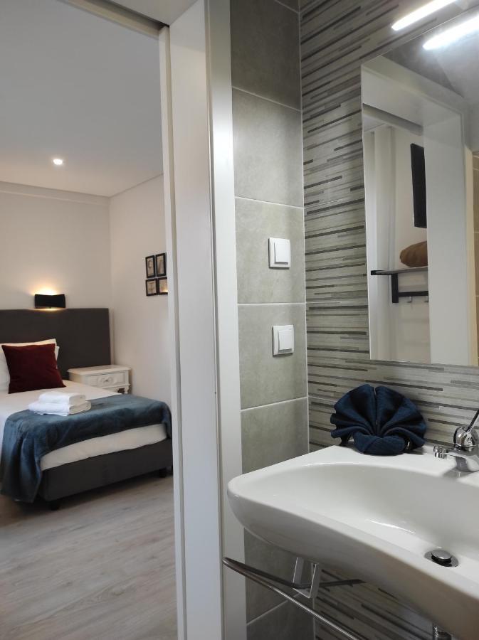 Hall 92 Quartos Com Wc Em Moradia Com Piscina A-Das-Lebres Лоурес Екстериор снимка