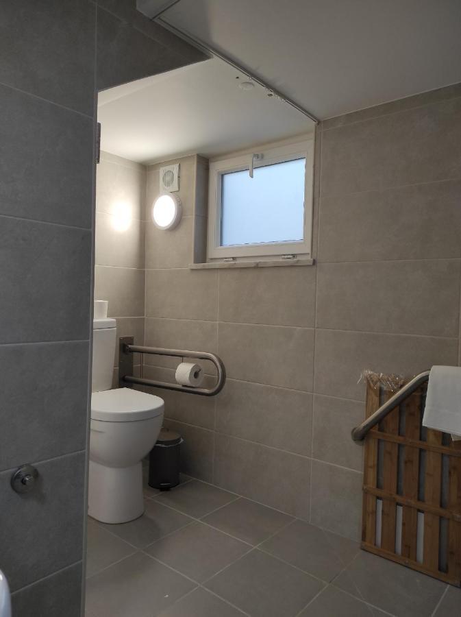 Hall 92 Quartos Com Wc Em Moradia Com Piscina A-Das-Lebres Лоурес Екстериор снимка
