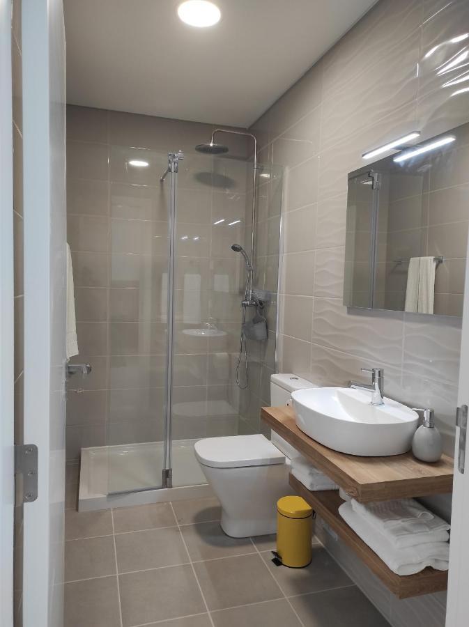 Hall 92 Quartos Com Wc Em Moradia Com Piscina A-Das-Lebres Лоурес Екстериор снимка