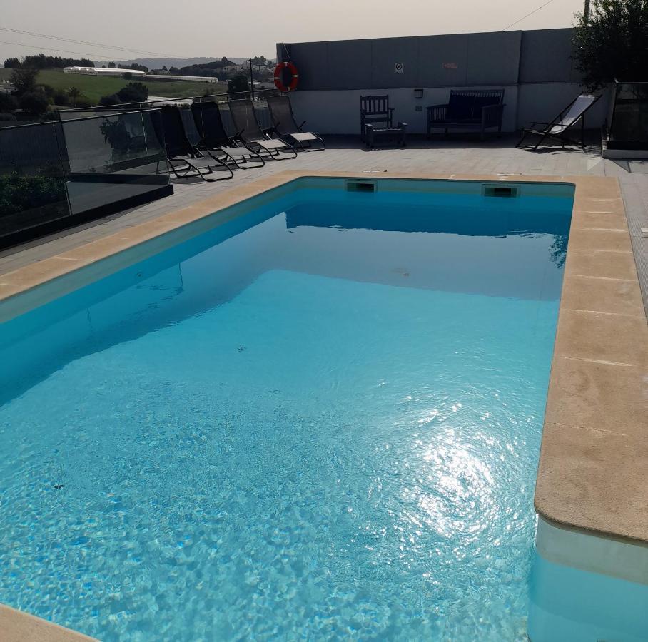 Hall 92 Quartos Com Wc Em Moradia Com Piscina A-Das-Lebres Лоурес Екстериор снимка