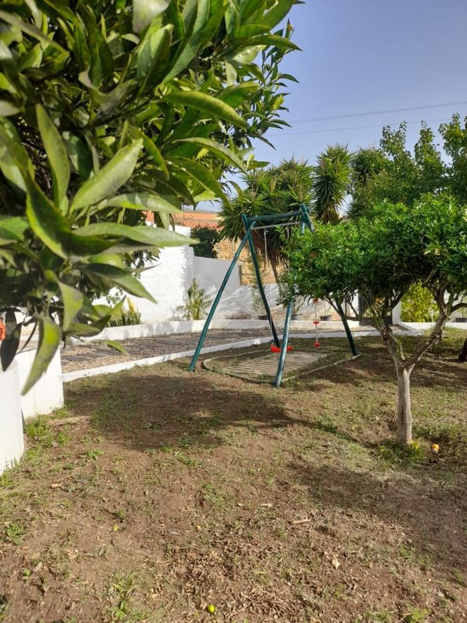 Hall 92 Quartos Com Wc Em Moradia Com Piscina A-Das-Lebres Лоурес Екстериор снимка