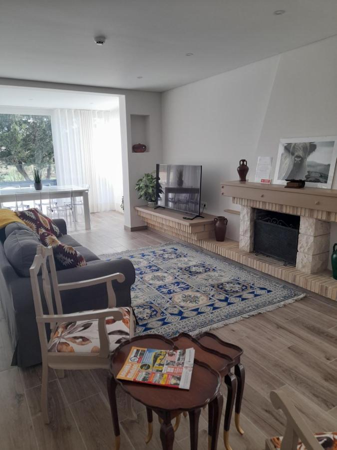Hall 92 Quartos Com Wc Em Moradia Com Piscina A-Das-Lebres Лоурес Екстериор снимка