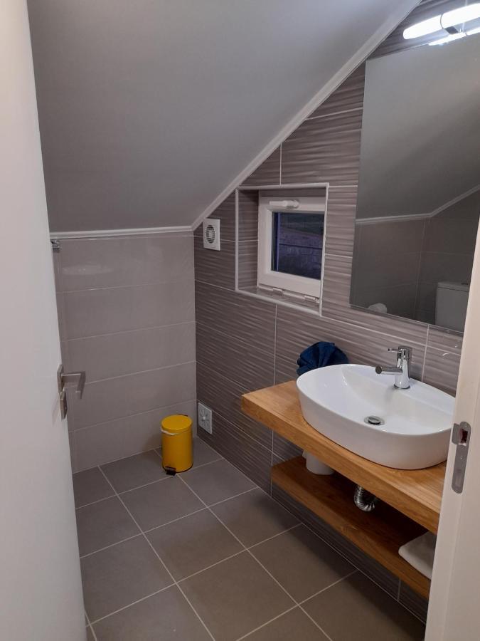Hall 92 Quartos Com Wc Em Moradia Com Piscina A-Das-Lebres Лоурес Екстериор снимка