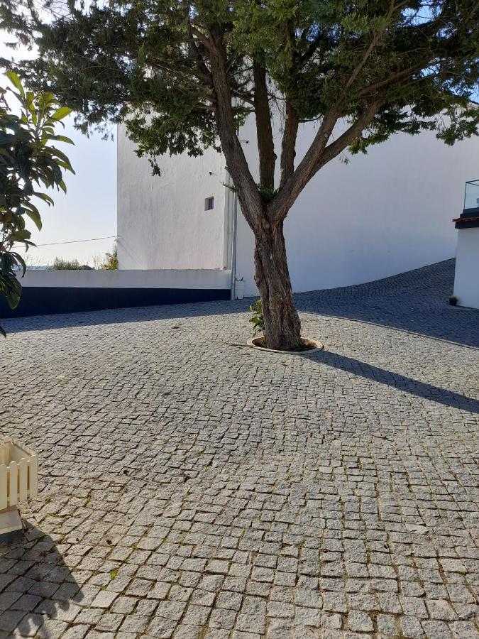 Hall 92 Quartos Com Wc Em Moradia Com Piscina A-Das-Lebres Лоурес Екстериор снимка