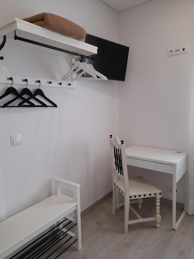 Hall 92 Quartos Com Wc Em Moradia Com Piscina A-Das-Lebres Лоурес Екстериор снимка
