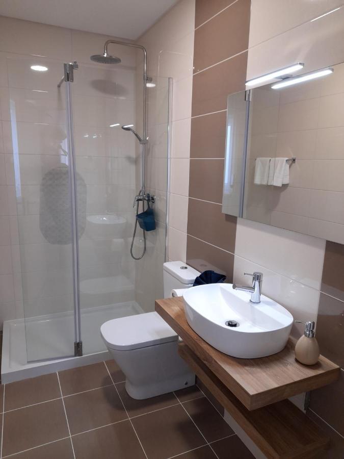 Hall 92 Quartos Com Wc Em Moradia Com Piscina A-Das-Lebres Лоурес Екстериор снимка